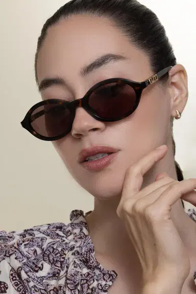 Gucci 3D Block Logo Oval Sunglasses | Thumbnail 2