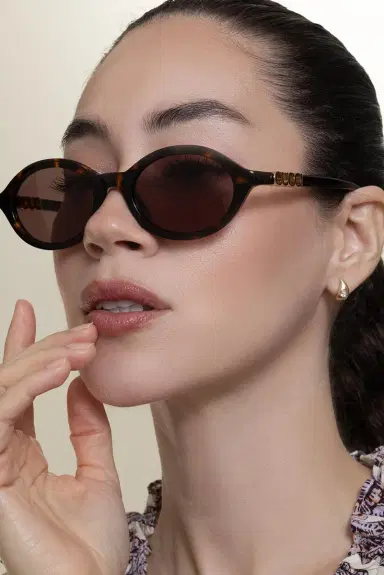 Gucci 3D Block Logo Oval Sunglasses | Thumbnail 4