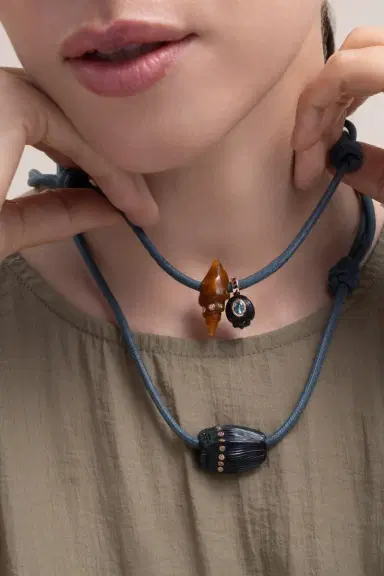 DEZSO BY SARA BELTRÁN Agate Coquito Fossil Shell Necklace | Thumbnail 3