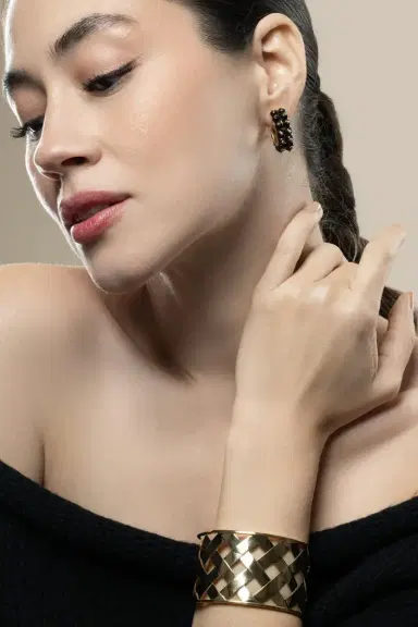 VERDURA Black Spinel Hoop Earrings | Thumbnail 3