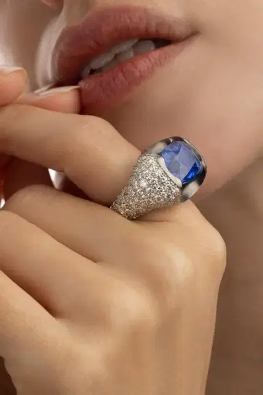 DAVID WEBB Blue Sapphire Diamond Ring | Thumbnail 4 DAVID WEBB Blue Sapphire Diamond Ring | Thumbnail 4