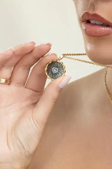 VRAM Blue Sapphire Heart Hypha Charm Necklace | Thumbnail 3 VRAM Blue Sapphire Heart Hypha Charm Necklace | Thumbnail 3
