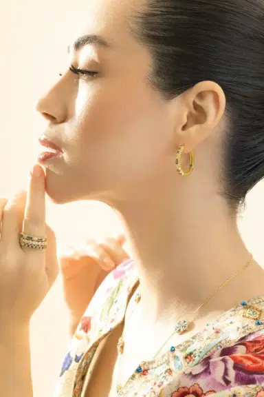 TANYA FARAH Blue Sapphire Modern Etruscan Bezel Hoop Earrings | Thumbnail 4 TANYA FARAH Blue Sapphire Modern Etruscan Bezel Hoop Earrings | Thumbnail 4