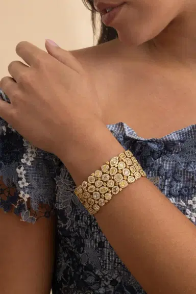 SUTRA Brilliant Cut Yellow Diamond Bracelet | Thumbnail 5