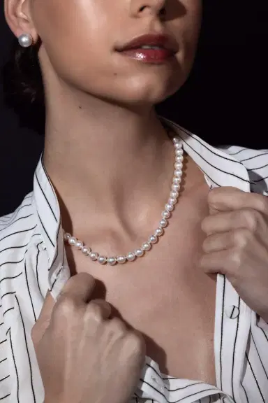 BAGGINS Classic Akoya Pearl Necklace | Thumbnail 3 BAGGINS Classic Akoya Pearl Necklace | Thumbnail 3