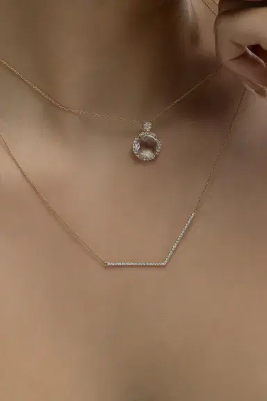 LISA NIK Clear Quartz Round Pendant Necklace | Thumbnail 3