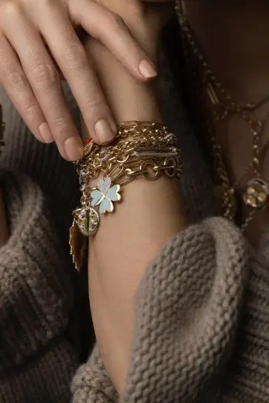 Foundrae Clover Mixed Diamond Clip Bracelet | Thumbnail 4