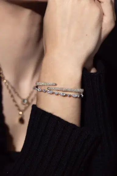 KWIAT Cobblestone Crossover Bangle Bracelet | Thumbnail 3