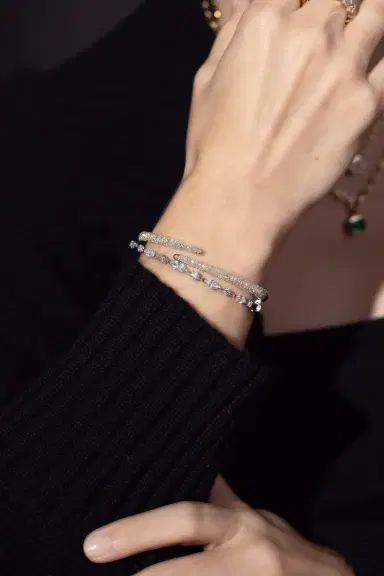 KWIAT Cobblestone Crossover Bangle Bracelet | Thumbnail 4