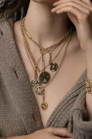 Foundrae Compass Medium Mix Belcher Necklace | Thumbnail 2