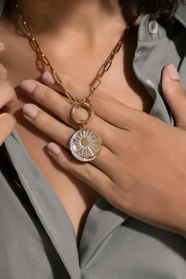 Foundrae Diamond Balance Large Specialty Medallion | Thumbnail 3