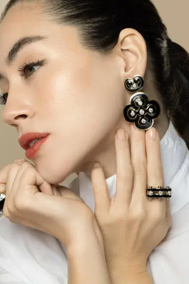 DAVID WEBB Diamond Black Quatrefoil Earrings | Thumbnail 4 DAVID WEBB Diamond Black Quatrefoil Earrings | Thumbnail 4