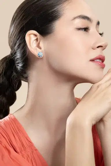 GOSHWARA Diamond Blue Hexagon Queen Stud Earrings | Thumbnail 2 GOSHWARA Diamond Blue Hexagon Queen Stud Earrings | Thumbnail 2