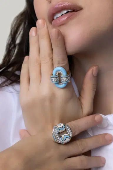 DAVID WEBB Diamond Blue Oval Buckle Ring | Thumbnail 3