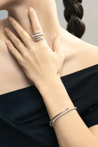 YEPREM Diamond Bypass Bracelet | Thumbnail 5