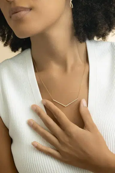 LISA NIK Diamond Chevron Necklace | Thumbnail 3