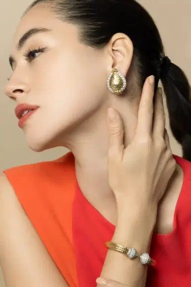 DAVID WEBB Diamond Concentric Pear Earrings | Thumbnail 3 DAVID WEBB Diamond Concentric Pear Earrings | Thumbnail 3