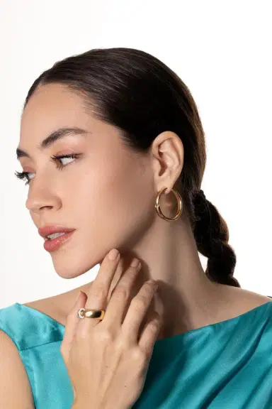 Vhernier Diamond Dial Hoop Earrings | Thumbnail 2