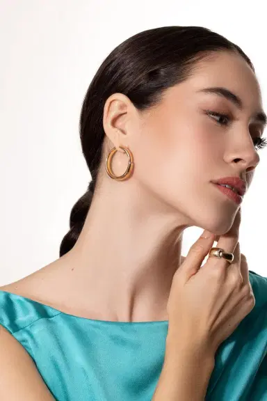 Vhernier Diamond Dial Hoop Earrings | Thumbnail 4