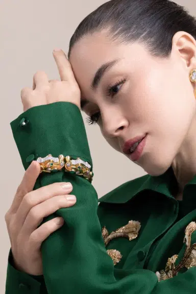 DAVID WEBB Diamond Emerald Makara Bracelet | Thumbnail 3 DAVID WEBB Diamond Emerald Makara Bracelet | Thumbnail 3