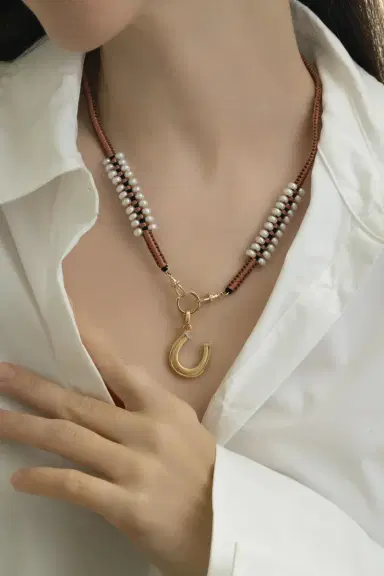 Marie Lichtenberg Diamond Horseshoe Pendant | Thumbnail 2