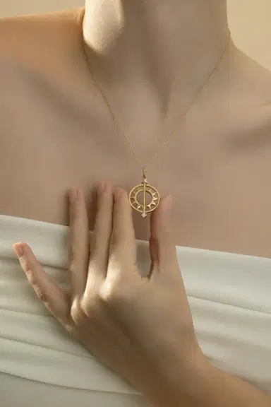 MONICA RICH KOSANN Diamond Large Adventure Compass Necklace | Thumbnail 2 MONICA RICH KOSANN Diamond Large Adventure Compass Necklace | Thumbnail 2