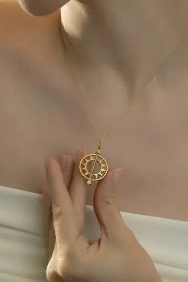 MONICA RICH KOSANN Diamond Large Adventure Compass Necklace | Thumbnail 3 MONICA RICH KOSANN Diamond Large Adventure Compass Necklace | Thumbnail 3