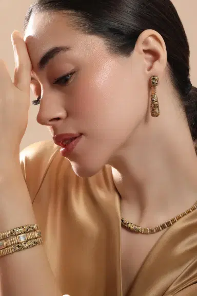 SUTRA Diamond Mixed Pillar Earrings | Thumbnail 4 SUTRA Diamond Mixed Pillar Earrings | Thumbnail 4