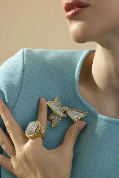 DAVID WEBB Diamond Small Ribbon Brooch | Thumbnail 2