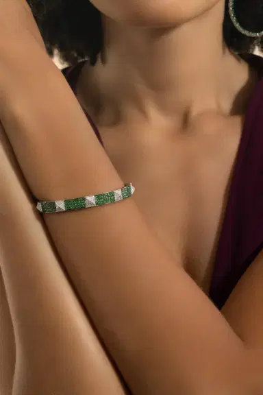 STEFERE Diamond Tsavorite Spike Bangle Bracelet | Thumbnail 4 STEFERE Diamond Tsavorite Spike Bangle Bracelet | Thumbnail 4