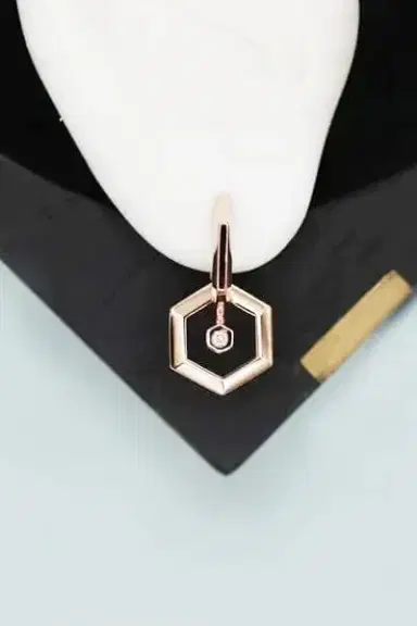 STEPHANIE ANDERS XO Double Hexagon Diamond Hoop | Thumbnail 4