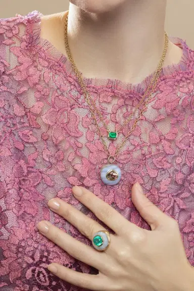 Retrouvaí Emerald Bezel Heirloom Necklace | Thumbnail 3