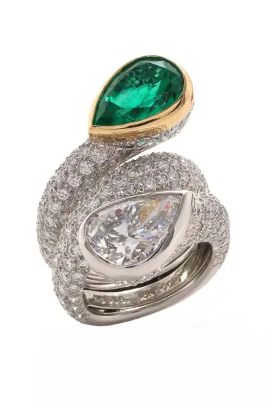 DAVID WEBB Emerald Crossover Coil Couture Ring | Thumbnail 1 DAVID WEBB Emerald Crossover Coil Couture Ring | Thumbnail 1