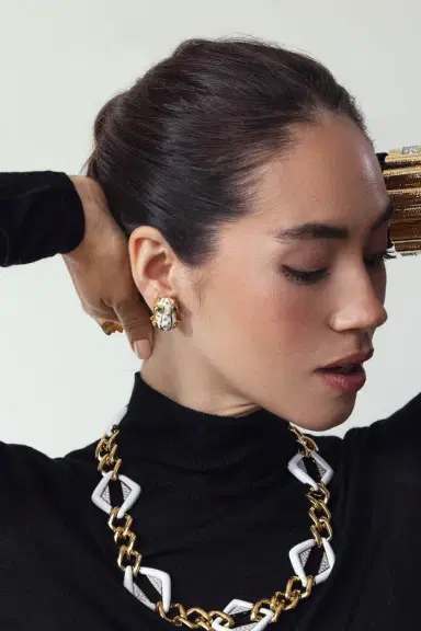 DAVID WEBB Emerald White Frog Earrings | Thumbnail 2