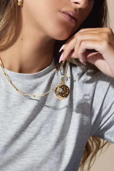 Foundrae Enduring Love - Large Specialty Medallion | Thumbnail 4