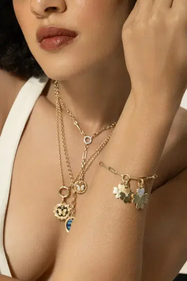 Foundrae Four Heart Clover - Classic Fob Clip Chain Bracelet | Thumbnail 2