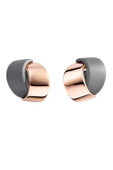 Vhernier Gold Titanium Earrings | Thumbnail 1