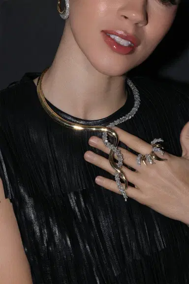 YEPREM Golden Strada Diamond Twisted Necklace | Thumbnail 3