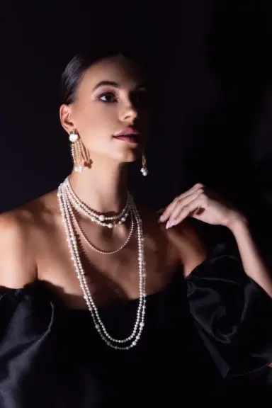 Mizuki Graduated Freshwater Pearl Necklace | Thumbnail 4 Mizuki Graduated Freshwater Pearl Necklace | Thumbnail 4