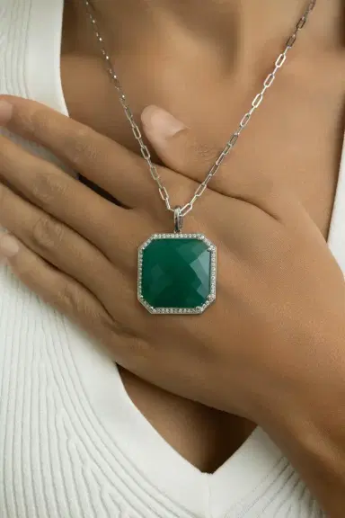 LISA NIK Green Agate Diamond Square Necklace | Thumbnail 3