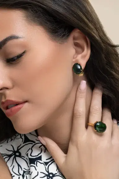 BOUNKIT JEWELRY Green Quartz Oval Cabochon Earrings | Thumbnail 4