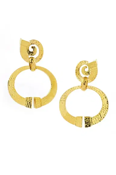 DAVID WEBB Hammered Square Nail Doorknocker Earrings | Thumbnail 1
