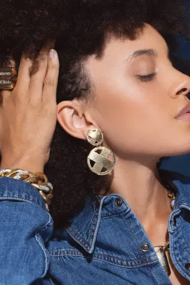DAVID WEBB Hammered XO Earrings | Thumbnail 4