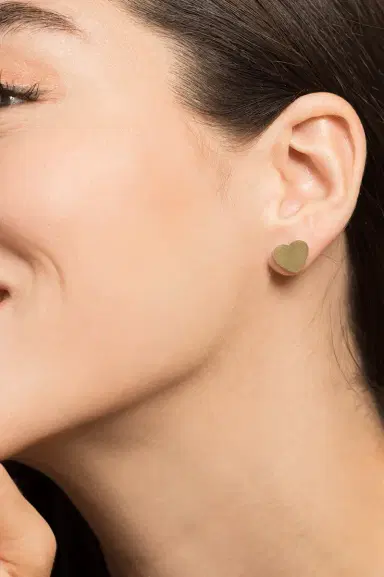 IRENE NEUWIRTH JEWELRY Heart Stud Earrings | Thumbnail 2 IRENE NEUWIRTH JEWELRY Heart Stud Earrings | Thumbnail 2