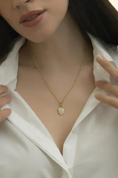 Foundrae Horseshoe Protection Fine Belcher Necklace | Thumbnail 4