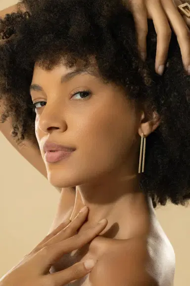CADAR Large Foundation Square Hoops | Thumbnail 2