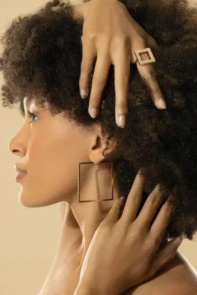 CADAR Large Foundation Square Hoops | Thumbnail 4