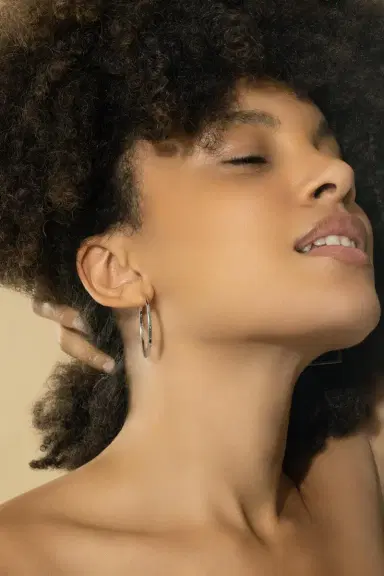 CADAR Large Plain Hoop Earrings | Thumbnail 2