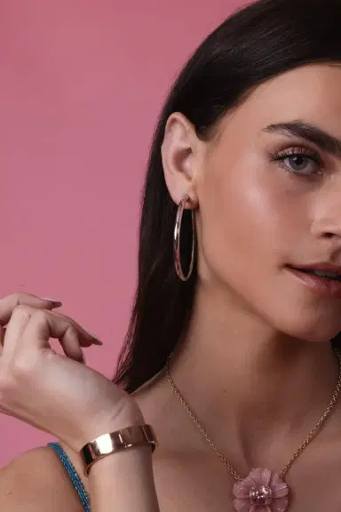 Jennifer Fisher Lilly Hoop Earrings - Yellow Gold - 2in | Thumbnail 4