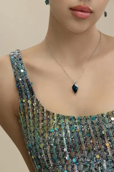 LISA NIK London Blue Topaz Kite Necklace | Thumbnail 3